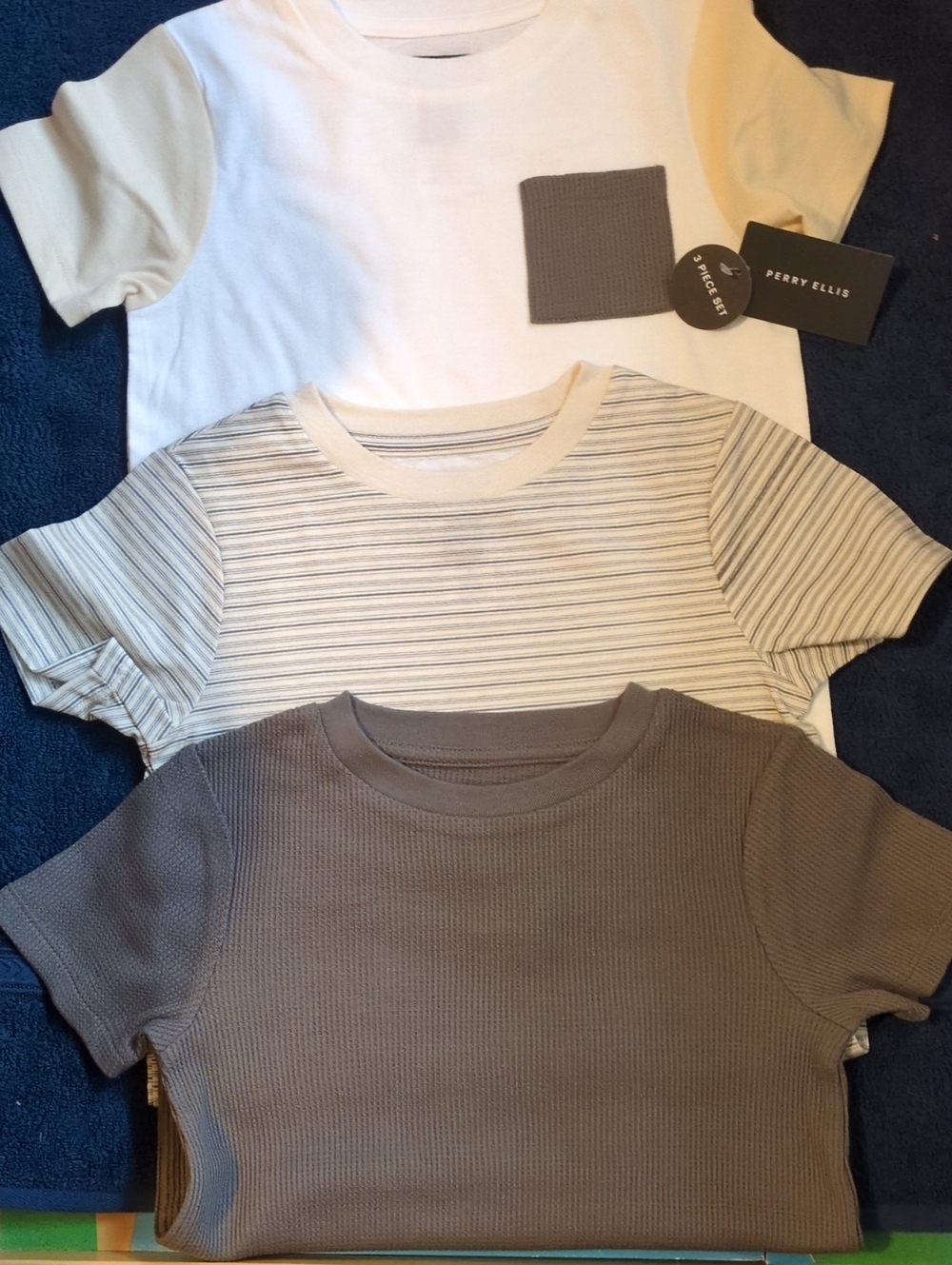 Perry Ellis Kids 3-Pack Cotton Blend S/Sleeve Tees/White, Cream, Gray Size 5